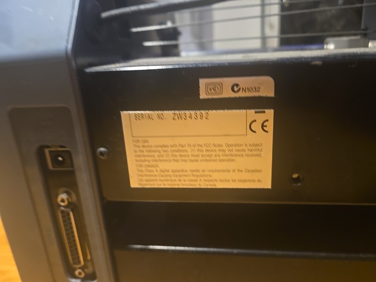 Roland Modela MDX-15 3D Plotter - Milling Machine - Turns On