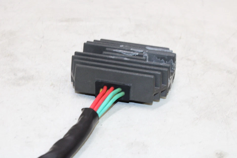 06-07 SUZUKI GSXR 750 OEM RECTIFIER VOLTAGE REGULATOR - Image 3 of 4