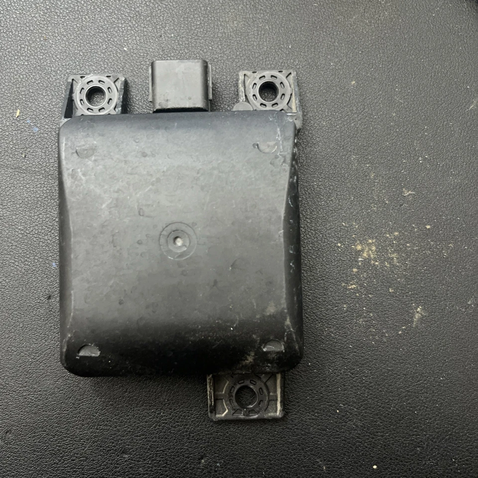 2021-2022 KIA SELTOS MÓDULO SENSOR DE RADAR PONTO CEGO LADO DIREITO FABRICANTE DE EQUIPAMENTO ORIGINAL 99150-Q5010 - Imagem 2 de 2