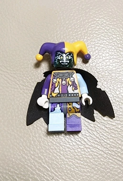 LEGO Jestro - Electrified Evil Jester Cape 70352 70356 Nexo Knights Minifigura Foto 2 de 3