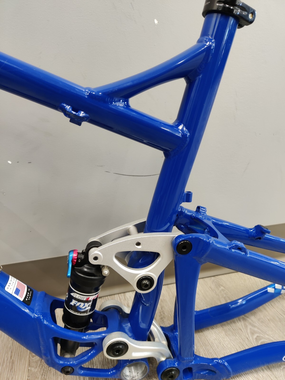 2005 Giant Trance 1 full suspension frame, fork and rear shock.18"frm