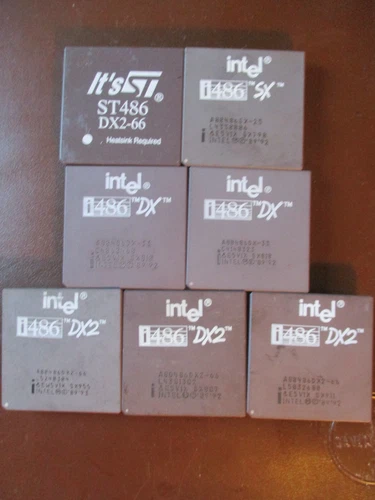 Vintage Intel 486 DX2 66 2x33 Mhz socket 2 socket 3 CPU - tested working great !