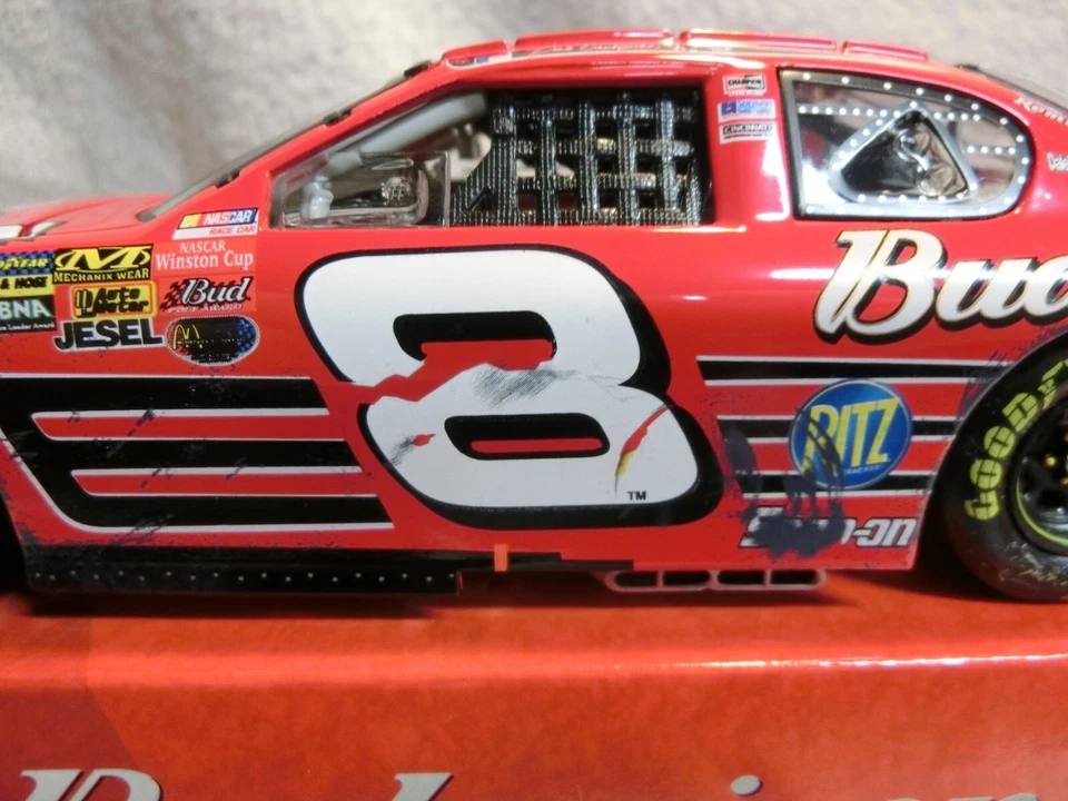 Dale Earnhardt Jr. #8 Budweiser / Talladega Win / Versión de carrera 1/24 Diecast Foto 3 de 4