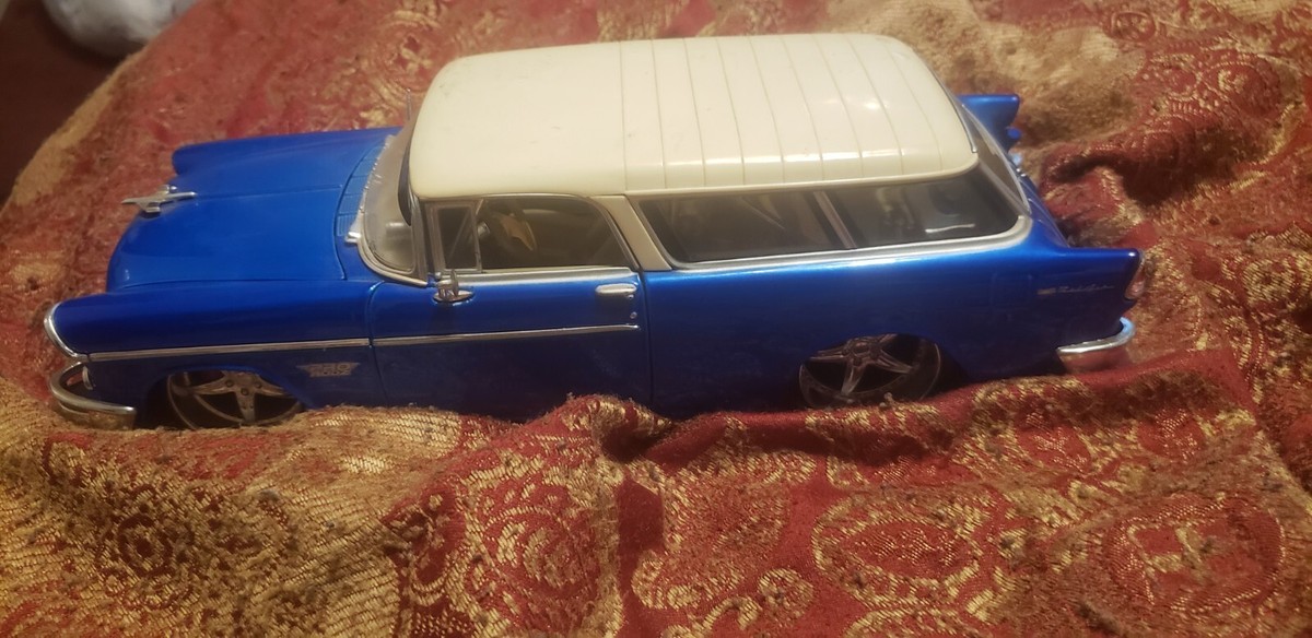 ミニカー Maisto 1955 Chevrolet Nomad 1/18 Maisto Premiere Edition 1955 Chevrolet Nomad 1:18 Diecast