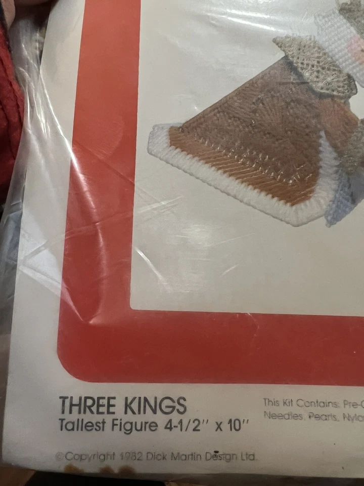 Leisure Arts 1982 Plastic Canvas Capers Three Kings Christmas Nativity Kit #433 - Image 2 of 3
