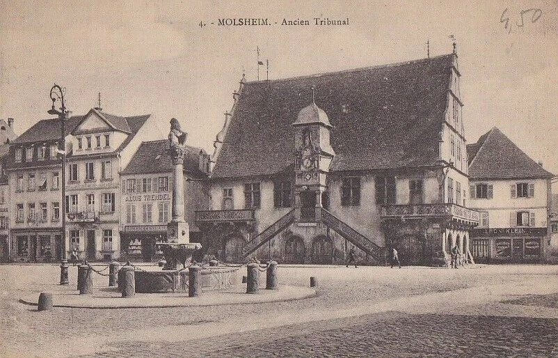 CPA 67 ALSACE Env Schirmeck Mutzig MOLSHEIM Ancien Tribunal Fontaine Années1920 - Photo 1/1