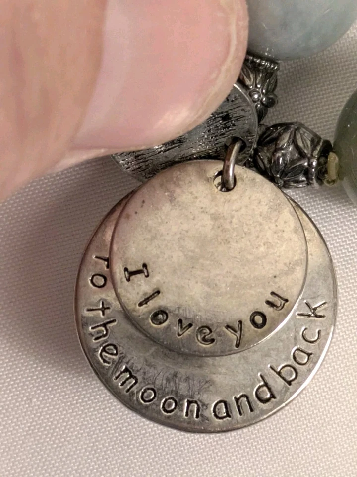 Бирманский нефрит 12-13 мм натуральный ручной работы дымчато-серый с подвесками «Я люблю тебя» - Изображение 3 из 4