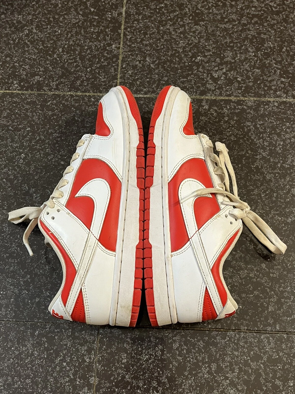 Nike Dunk Low Championship Reds style suprême couleur rouge blanc taille 7 RARE