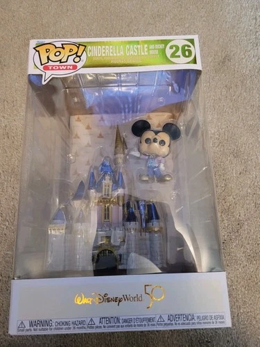 Funko Pop Town: Walt Disney World 50th - Cinderella Castle And Mickey Mouse #26