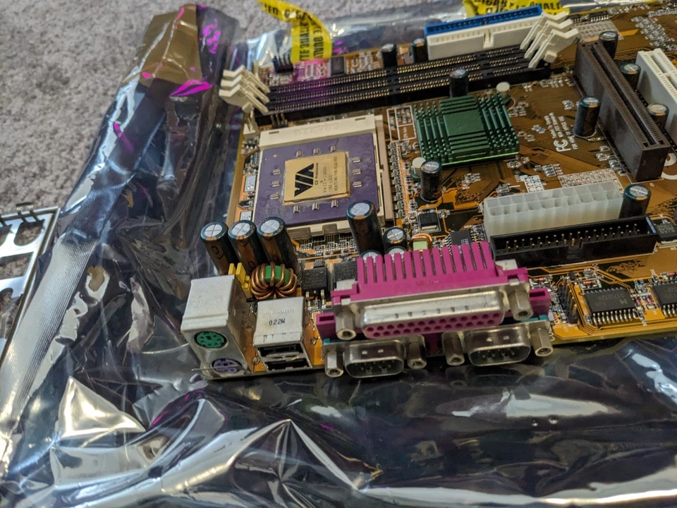 Retro motherboard lot x2 Socket 370 775 C3 AV14 AGP PCI ISA WIN98 DOS READ - Image 3 of 4