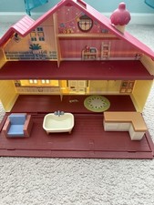 Bluey Family Home House Pack and Go Playset Disney Bingo 3 Pieces Of Furniture
