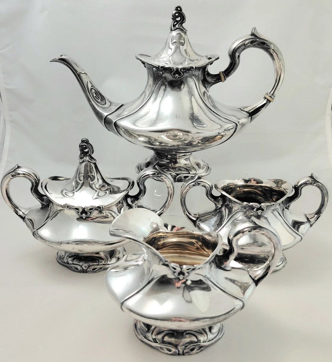 Reed & Barton 1900-1940 Antique US Silver-Plated Teapots, Coffee