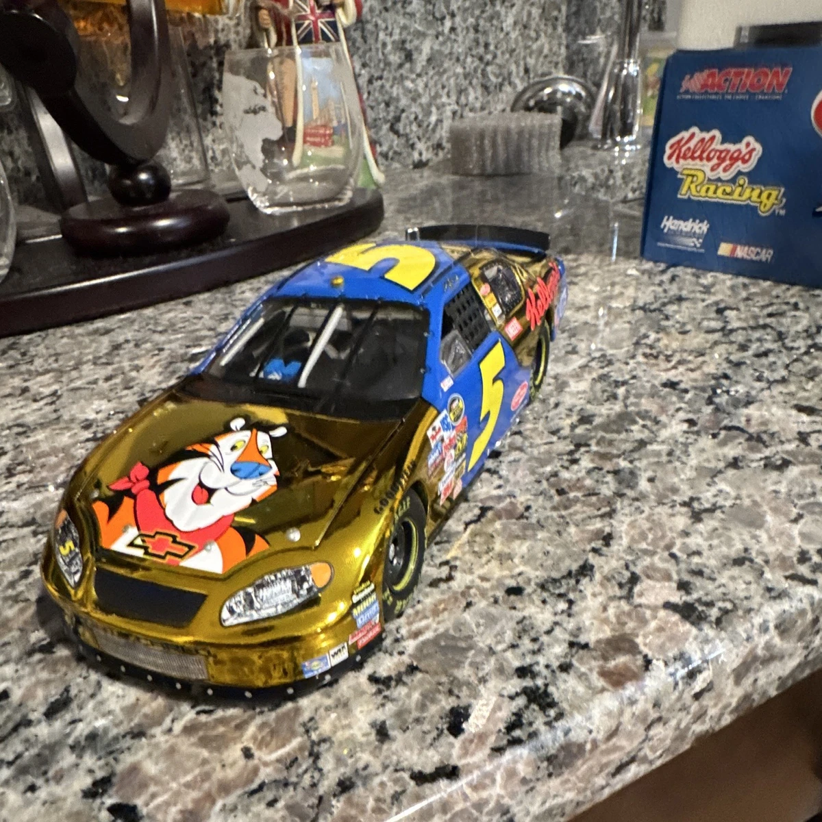 Blue 1:24 Kyle Busch Diecast Racing Cars for sale - eBay
