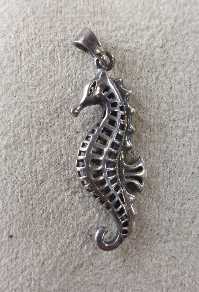 Joli Pendentif Vintage En Argent - Bijou Original - Élégant Et Intemporel