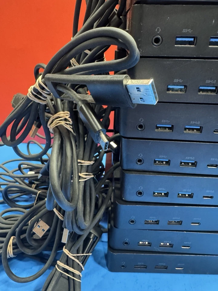 Dell D6000 Universal Docking Station Black USB-C HDMI 20pcs - Image 2 of 4