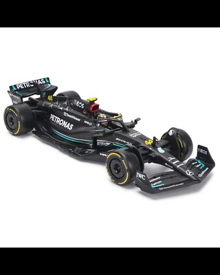 Neu F1 Mercedes W14 E Performance Lewis Hamilton #44 1:24 Modell 2023 inkl. Helm