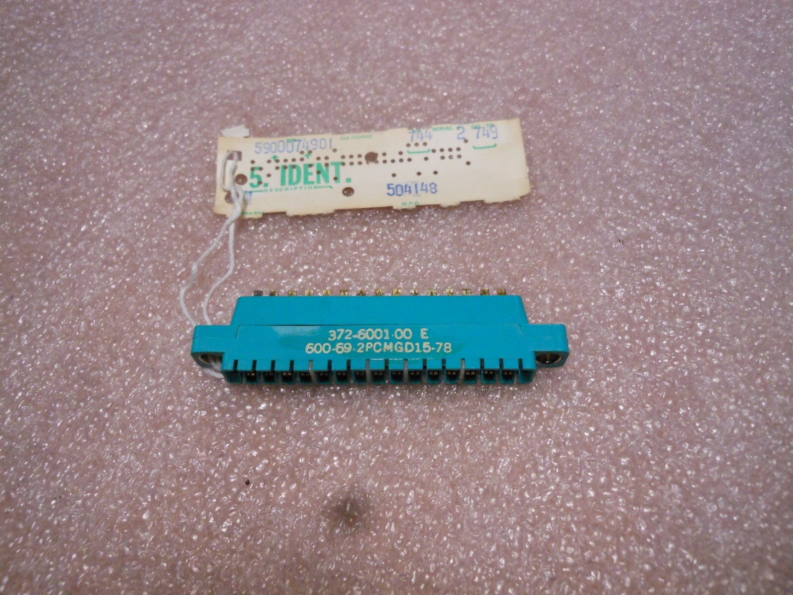 ROCKWELL CONNECTOR PART # 372-6001-00 NSN: 5935-00-983-0743