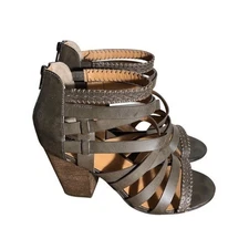 Not Rated The Buckle brown faux leather block heel sandals Sz 10 strappy