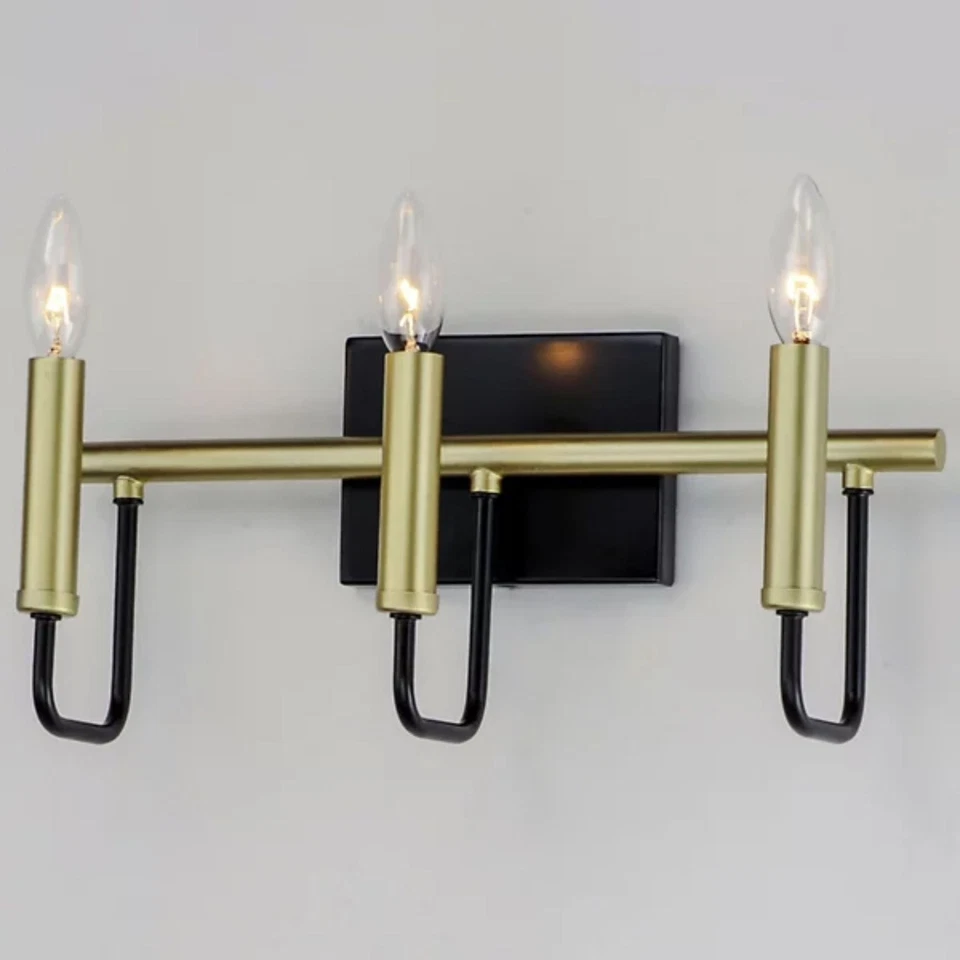 Luz de tocador Sullivan de 3 luces anchas negra/dorada de Maxim Lighting Foto 4 de 4