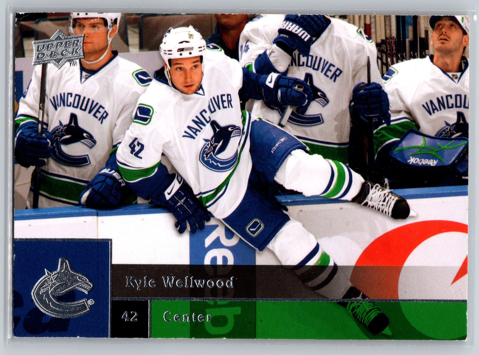 Kyle Wellwood 2009-10 Upper Deck #419 Vancouver Canucks NHL Center Hockey Card