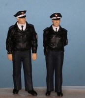 Preiser 65364, Spur 0 1:43,5 / 1:45, Polizisten Stehend, Blaue Uniform Brd