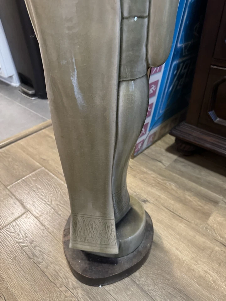 Hermosa figura coreana de mujer de pie de porcelana esmaltada Celadon 31 1/2"" Foto 4 de 4