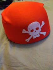 FANCY DRESS ADULT'S PIRATE BANDANA HAT RED PIRATE HAT SKULL AND CROSSBONE