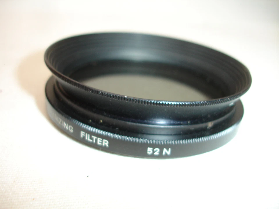 Vintage Minolta 52N Polarizing Filter/ Rotating Hood 52mm with Plastic Case - Image 4 of 4