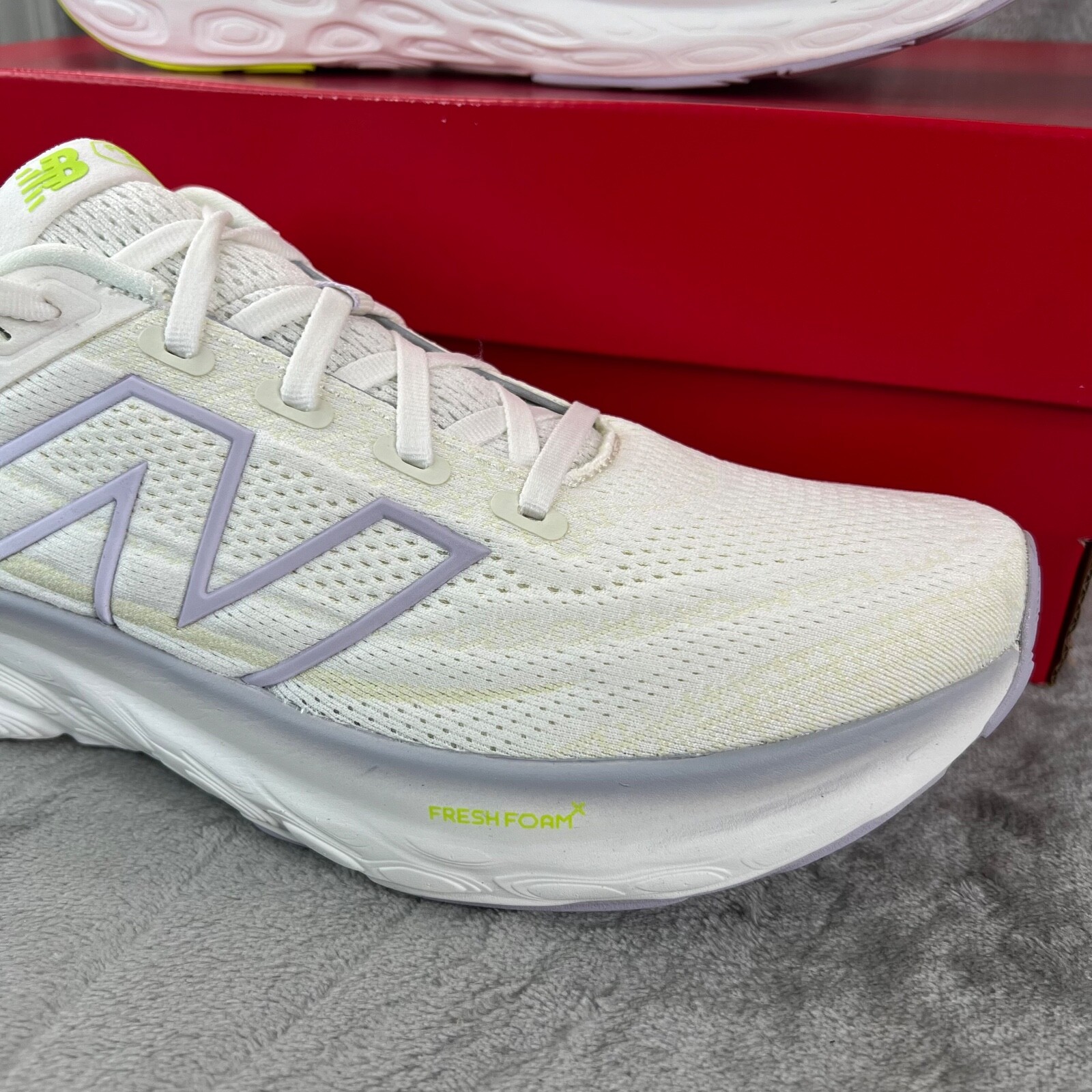 New Balance Fresh Foam X 1080v13 Running Shoes Women's 11 White/Purple Low Top thumbnail 3