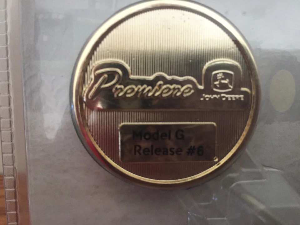 Tractor John Deere Modelo G Ultra Raro Premier Serie "Muddy" 1/64 Nuevo en Paquete Foto 2 de 4