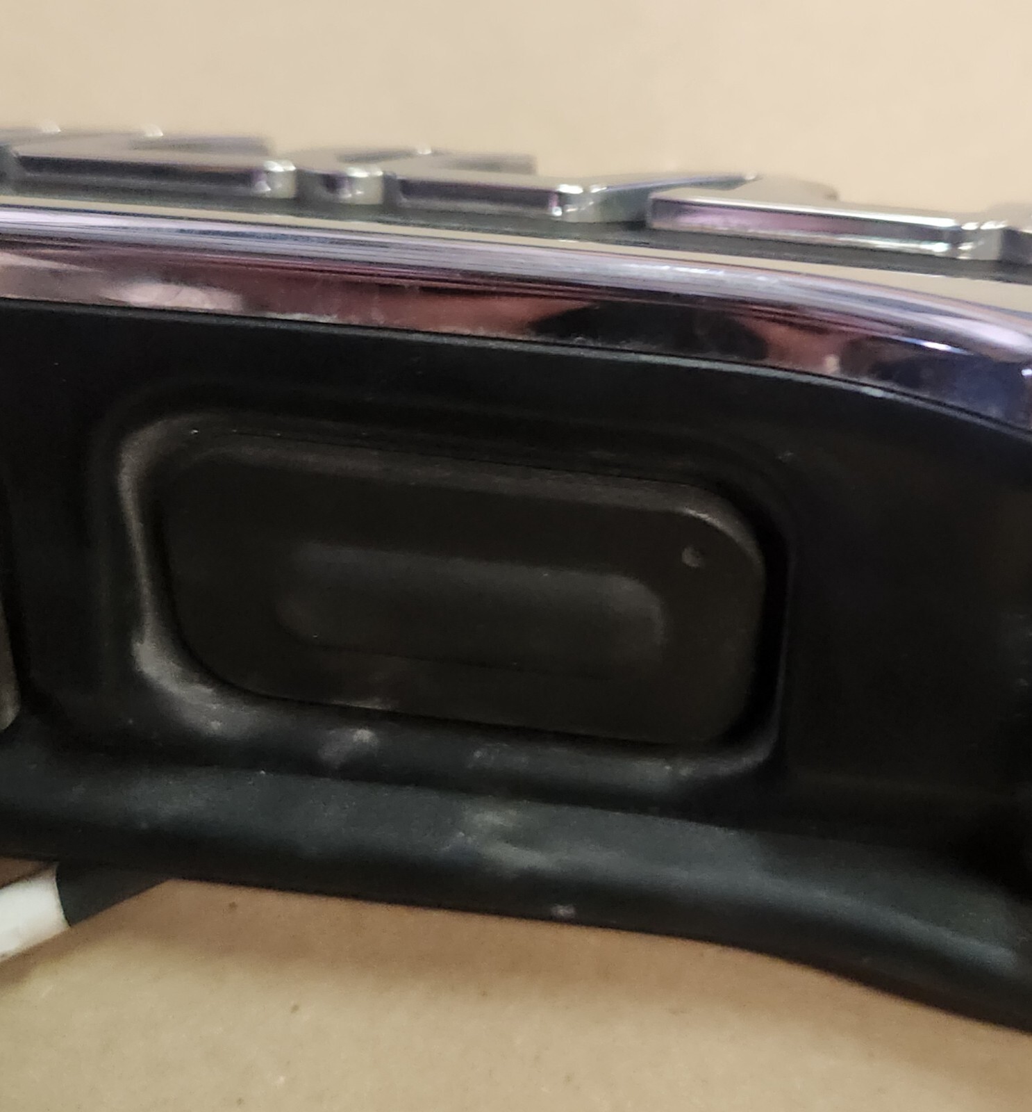 2014-2019 Maserati Ghibli Trunk Lid Trim  W/Chrome OEM GRIGIO MARATEA 571/A