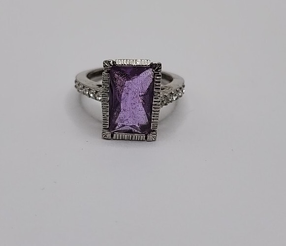 Ring Silvertone Size 8 Rectangular Purple Stone W… - image 7