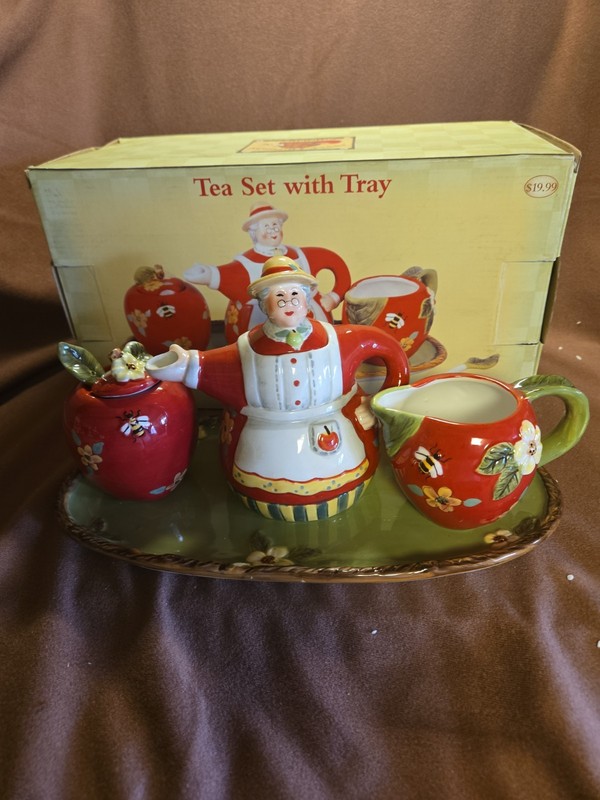 Cracker Barrel Susan Winget APPLE & BLOSSOM HONEY Stoneware Tea Set with Tray