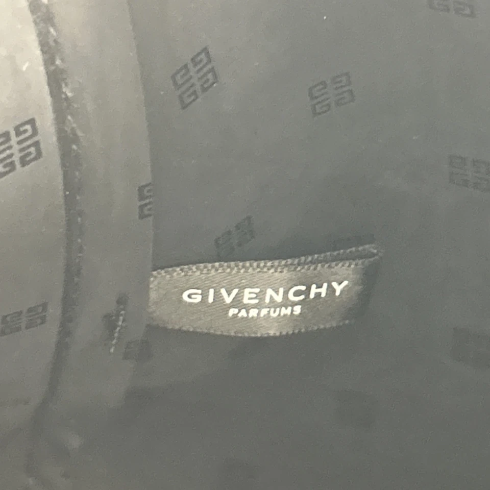 GIVENCHY PARFUMS Icónica Bolsa de Maquillaje Negra Estuche de Viaje 8" X 6" X 3" Foto 4 de 4