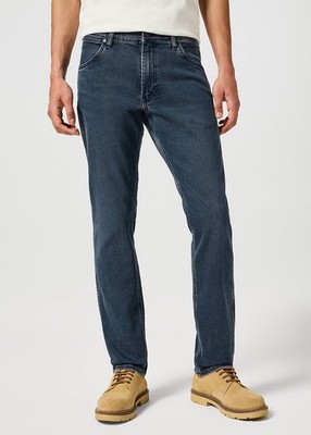 Wrangler GREENSBORO Herren Jeans Straight Fit Komfort Denim Hose Classic Look