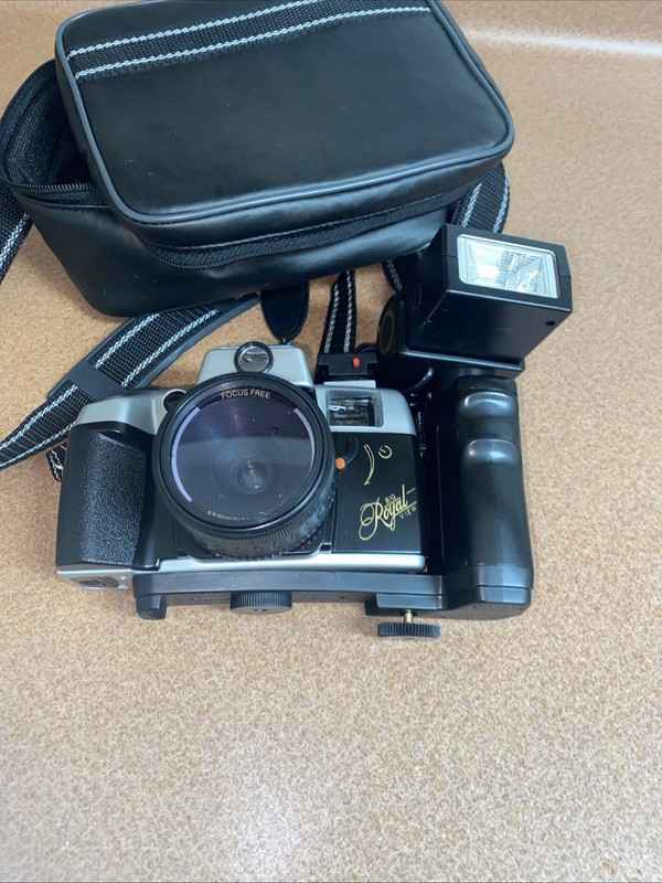 Vintage Mitsubishi Big Royal View 35mm film camera.