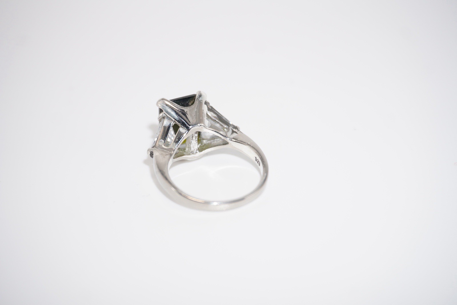 Elegant 925 Silver Ring with Rectangular Green  C… - image 5