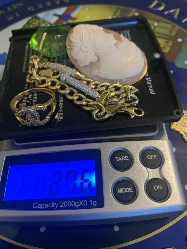 27.6 grams  fine yellow gold 18k RARE Collactian  NOT scrap - Image 2 of 4