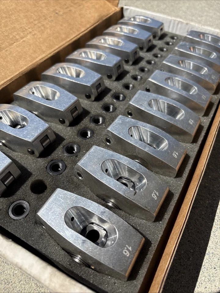 Brazos basculantes de aluminio SUMMIT RACING Chevy bloque pequeño relación 1,6 Foto 3 de 4