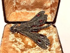 VINTAGE ANTIQUE 925 STERLING SILVER MARCASITE GARNET DRAGONFLY BROOCH JEWELLERY