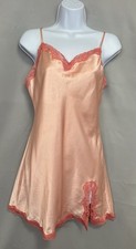 VTG Victoria's Secret satin babydoll slip in peach with pink lace trim Med Y2K
