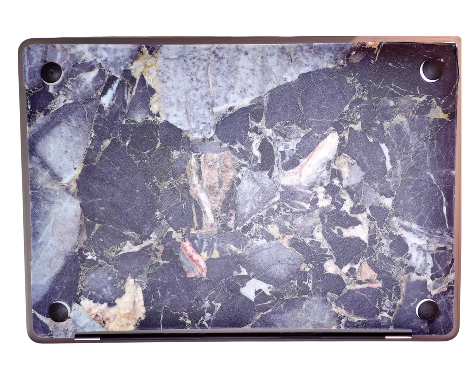 MacBook Pro (2020) 13.3" i5: TouchBar/ID, 8GB RAM, 512GB SSD + EXTRAS (A+ GRADE) - Image 2 of 4