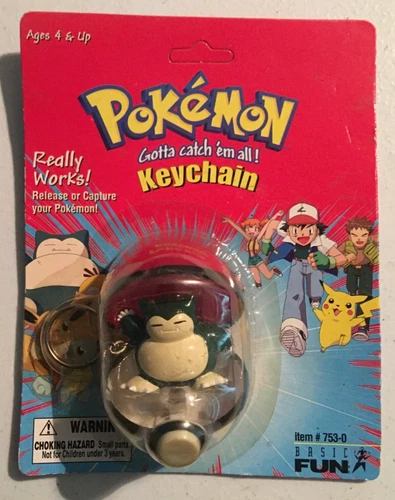 Vintage 1999 Basic Fun Pokemon SNORLAX Pokeball Keychain #143 (753-0) NEW