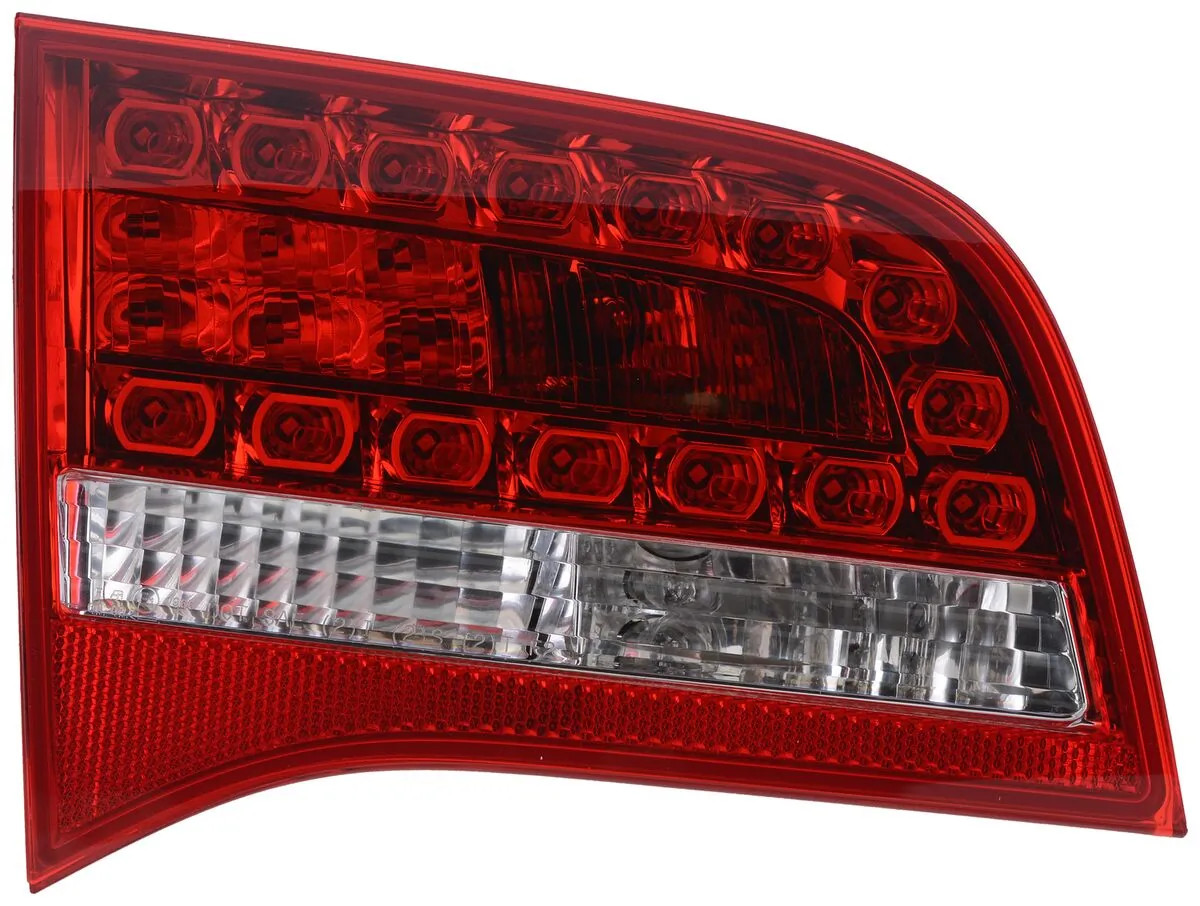 Feu arrière Valeo 043848 pour remplacer un phare cassé ou fissuré conforme au modèle OE 4F9945093E