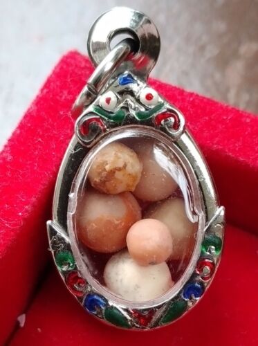 Boîtier en acier inoxydable amulette Pratat Sam Roi Yod pierre relique sacrée Sarira Somdej B3 - Photo 1/2