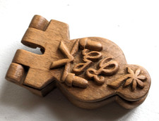 NICE ANTIQUE WOODEN POCKET WATCH HOLDER DISPLAY STAND FOLK ART