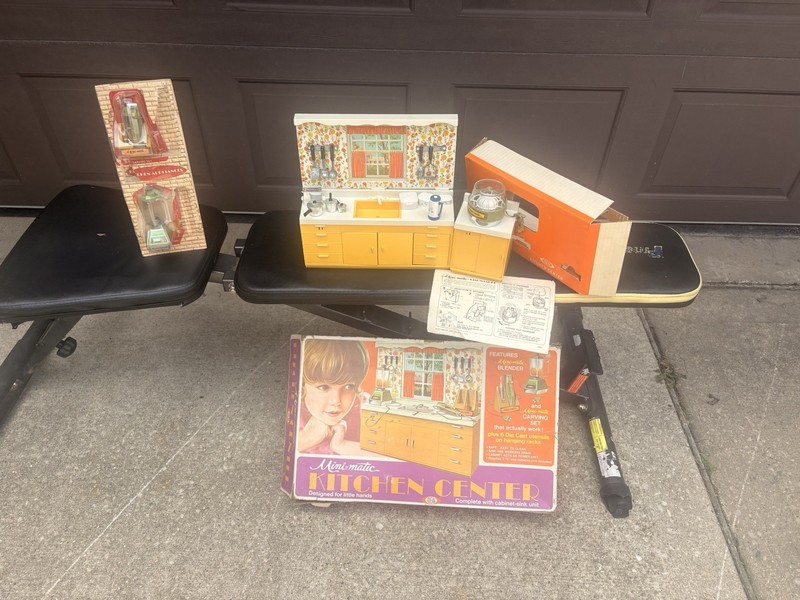 Ideal Mini-matic Kitchen Center Vintage Toy Playset w/ Original Box: 