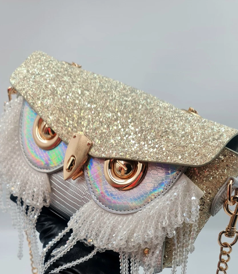 Bolso sin asas de edición limitada con diseño de búho brillante con correa de cadena colorida Fashion Love Foto 4 de 4
