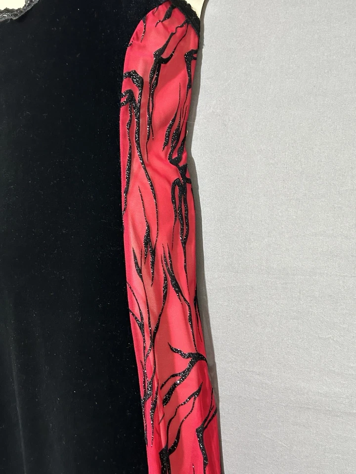 Camisón Coquette Chemise talla 3X/4X terciopelo negro con lados rojo-negro transparente Foto 4 de 4