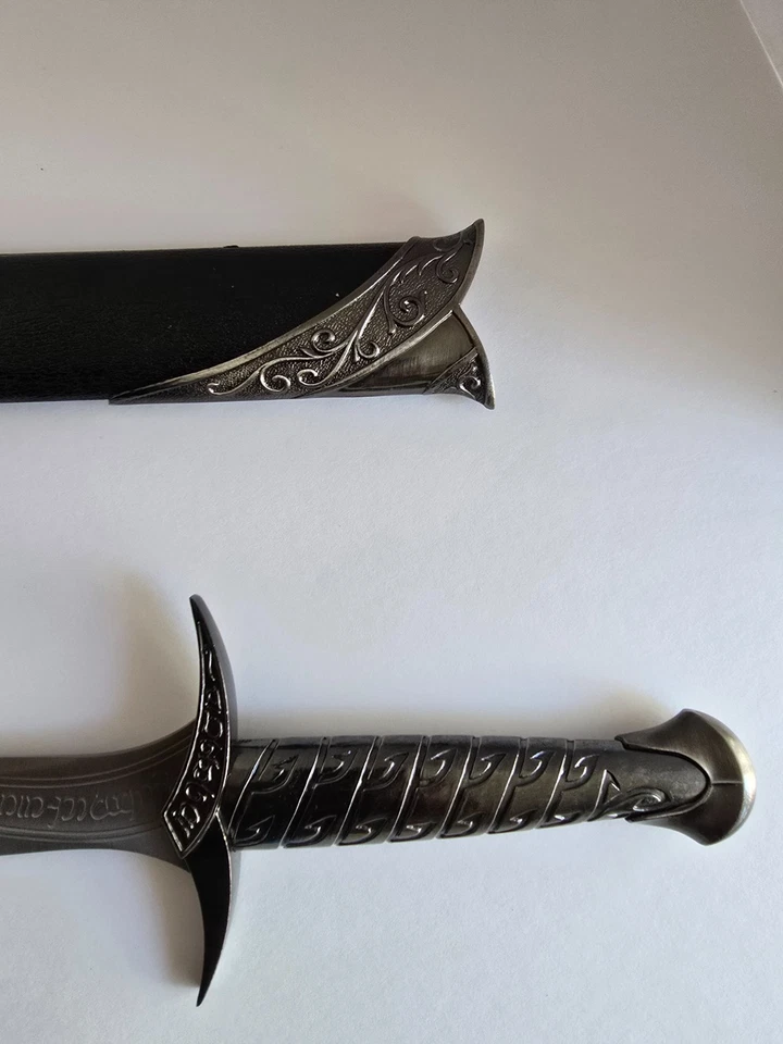 Lord of the Rings Sting Sword w/ Scabbard – 24” Full Metal Blade - Image 4 of 4